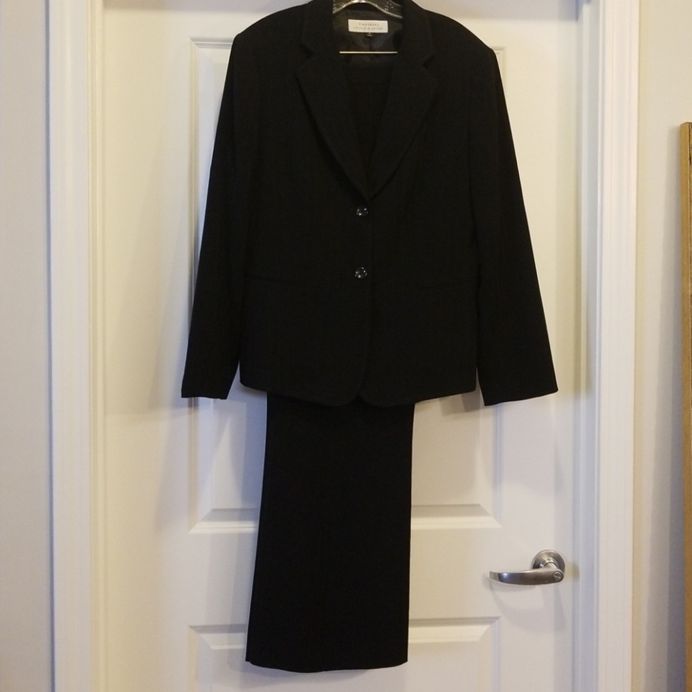 Navy Tahari Pant Suit